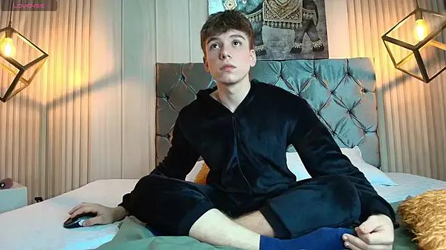 TaylerWhite from StripChat is Freechat