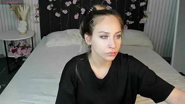 TessaBlakee from StripChat is Freechat