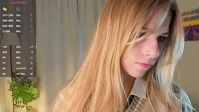 TessieDuva from StripChat is Freechat