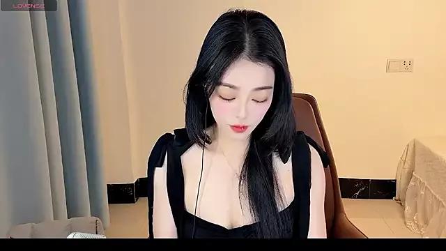 Unique-Nana from StripChat is Freechat