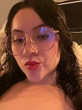 ValentinaOrtiz3 from StripChat is Freechat