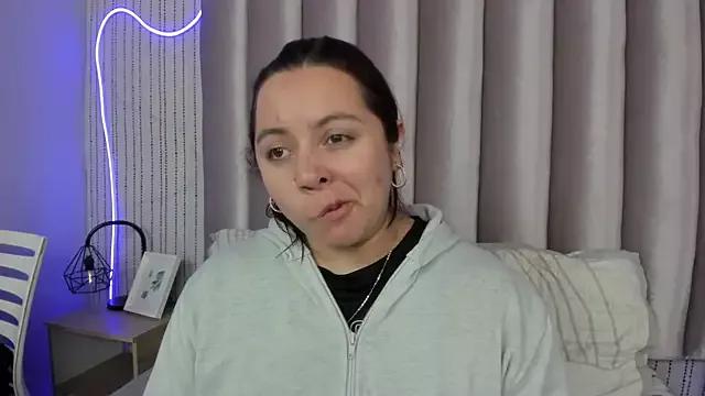 VALERYESANDERSS from StripChat is Freechat