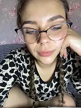 Vioos_20 on StripChat