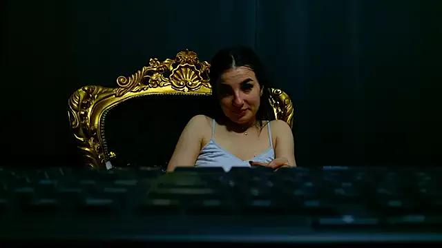 VivianReeve from StripChat is Freechat