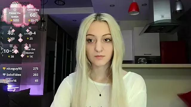 white_liillyy from StripChat is Freechat