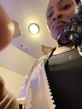 wynterheat from StripChat is Freechat