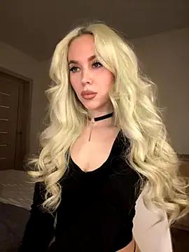 XDinnax from StripChat