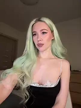 XDinnax from StripChat