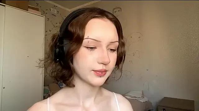 You_Dream_HereNOW from StripChat is Freechat