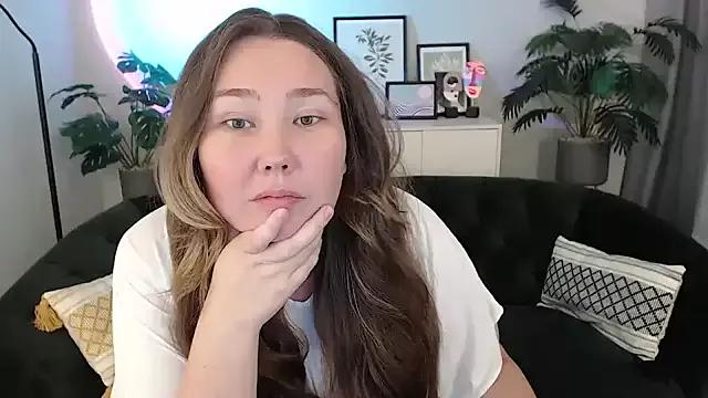 Your_Linda from StripChat is Freechat
