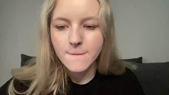 Zara__Doll from StripChat is Freechat