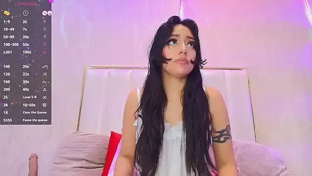 zarahfoster from StripChat is Freechat