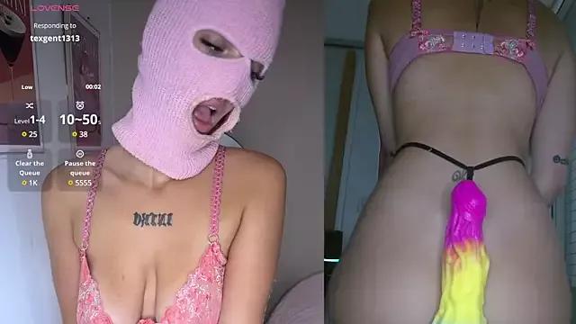 zoeypink from StripChat is Freechat