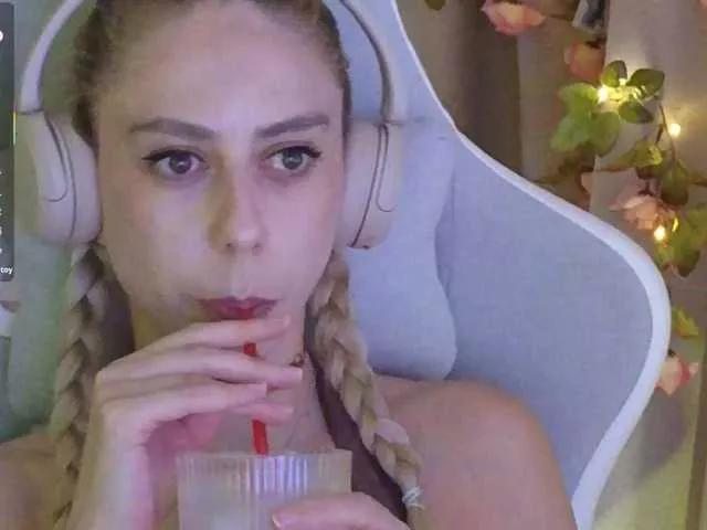 Freechat -Light-Fury- on BongaCams