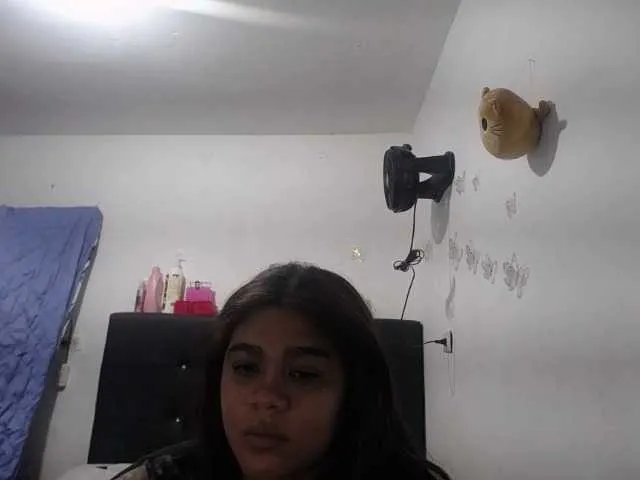 Offline 2moonsfulloflove on BongaCams