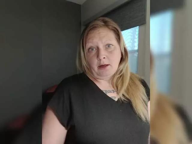 Offline Adelaideskyy on BongaCams