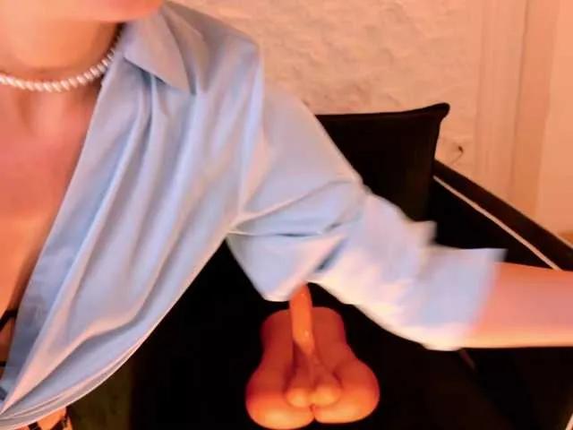 Offline AgathaKondo1 on BongaCams