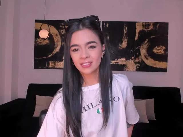 Offline AlanaCraft on BongaCams