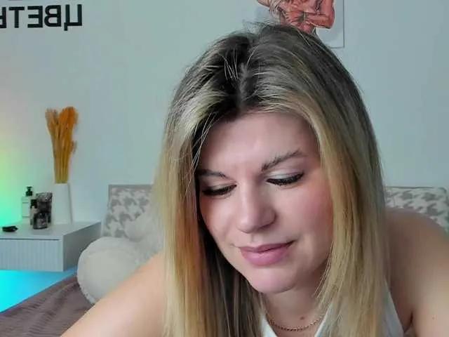 Offline AlexaX7 on BongaCams