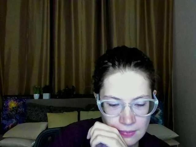 Aliciafolow009 on BongaCams