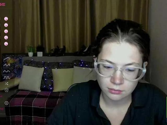 Aliciafolow009 on BongaCams