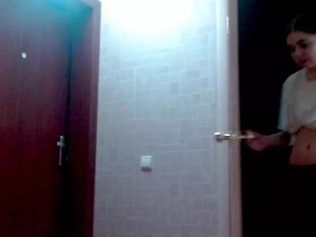 Offline aliiicestone on BongaCams