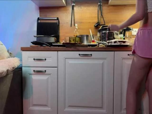 Offline Alisa-Cheshirovna on BongaCams