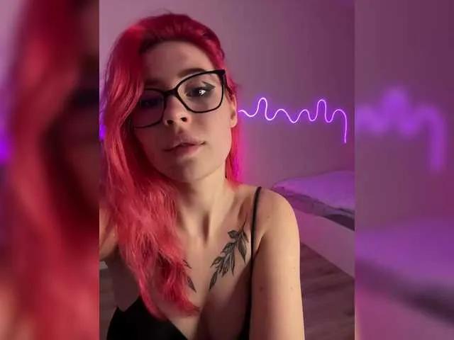 Offline Alismoon66 on BongaCams