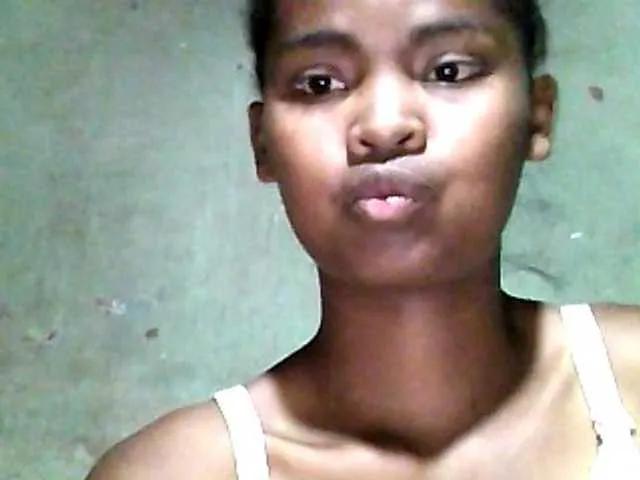 Offline Allycha1 on BongaCams