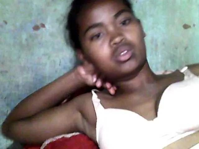 Offline Allycha1 on BongaCams