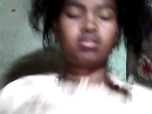 Offline Allycha1 on BongaCams