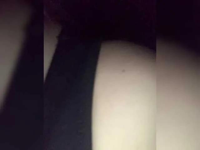 Offline alya555 on BongaCams