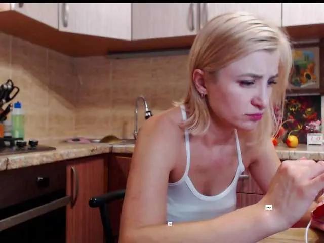 Offline alya555 on BongaCams