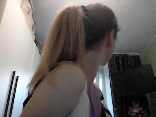Offline AngelNicolle on BongaCams