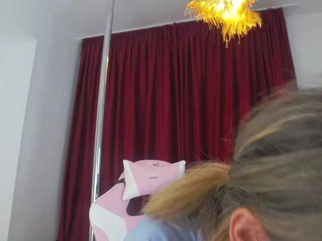 Offline AnneBlueeyes on BongaCams