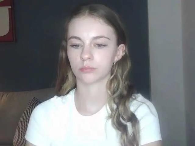 Offline AriaModel on BongaCams