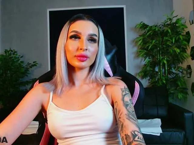 Offline AriannaLure on BongaCams