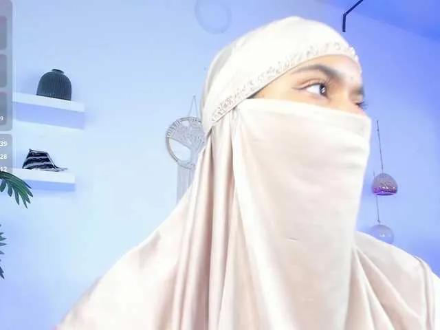 Freechat Aura-cuutee on BongaCams