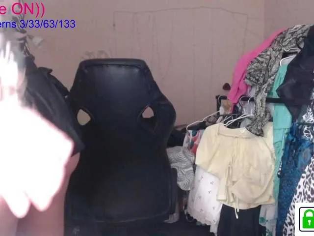 Freechat avrora-cake on BongaCams