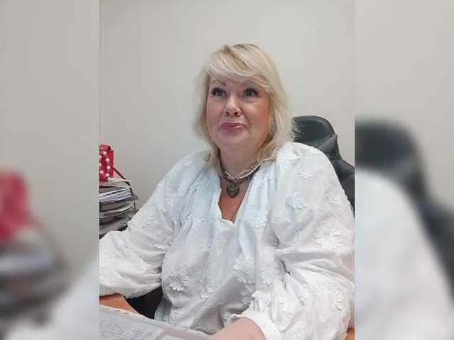 Offline BESTija-1 on BongaCams