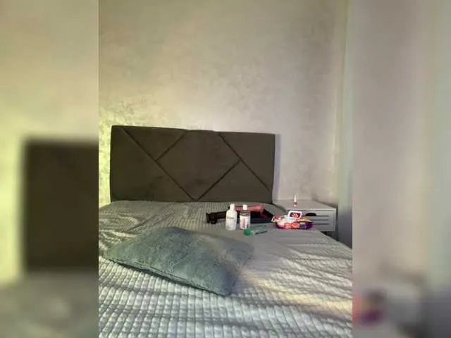 Freechat Big-ass---- on BongaCams