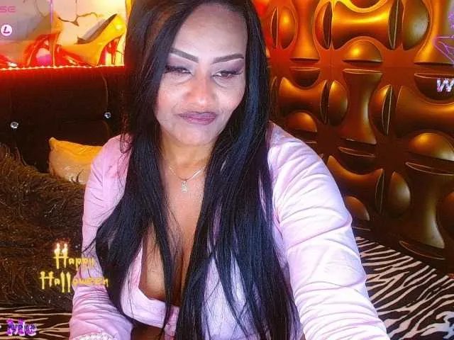 Offline blackambar on BongaCams