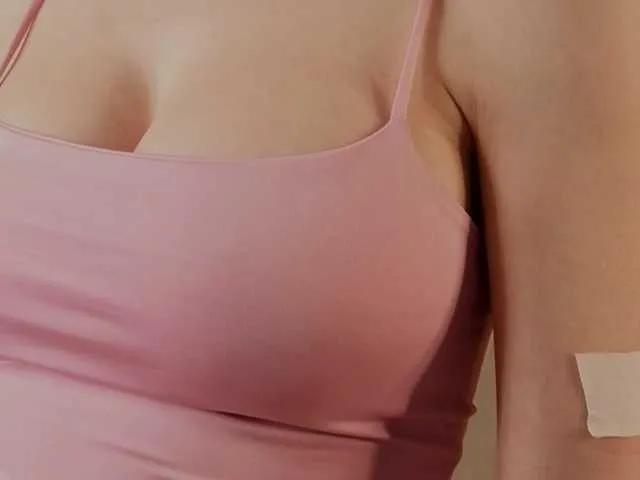 Freechat BlushinBloom on BongaCams