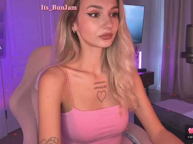 Offline Bun-witth-jam on BongaCams