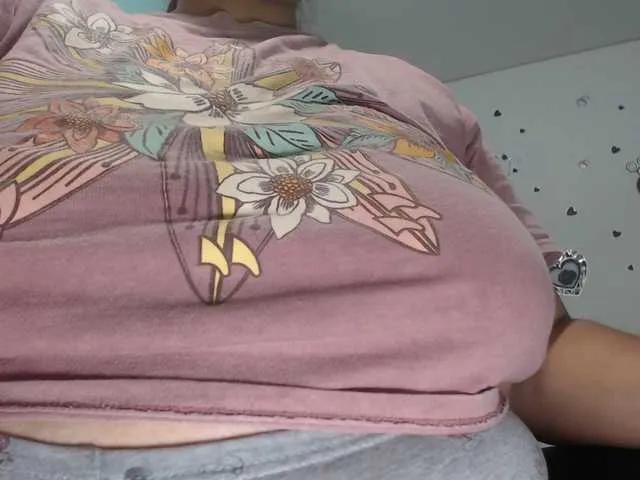 Offline CamilaSexHot on BongaCams