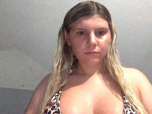 Offline Candycane on BongaCams