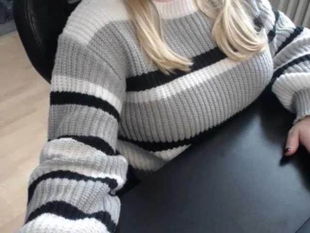 Offline Celina-Rose on BongaCams