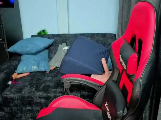 Offline Charlottee91 on BongaCams