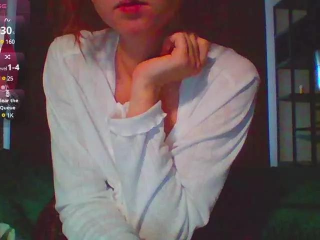 Offline cherrrylips on BongaCams