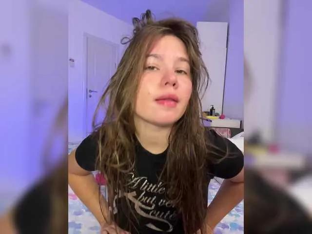 Offline Chiculya on BongaCams